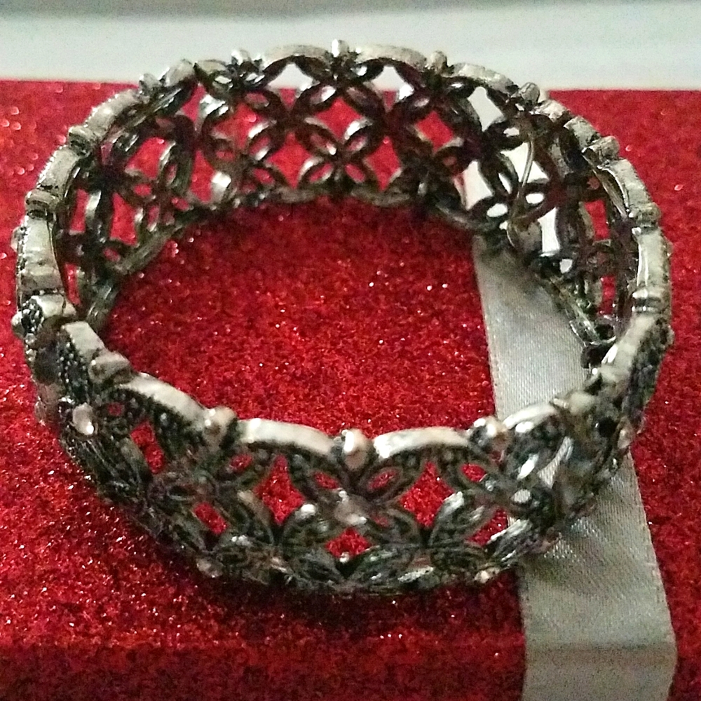 Bracelet - Picture 2 of 2
